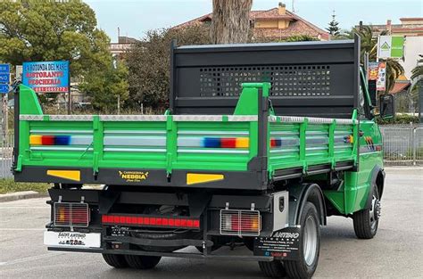 Ribaltabile Trilaterale Iveco In Vendita In Motori In