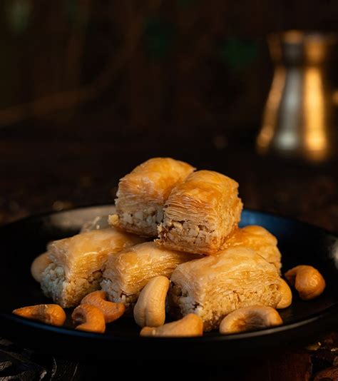 Buy Pistachio Baklava Online In Uae Al Samadi Sweets