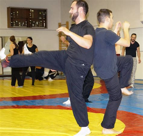 Décines Charpieu Sport De Combat Autodéfense Sinitier Au Krav Maga