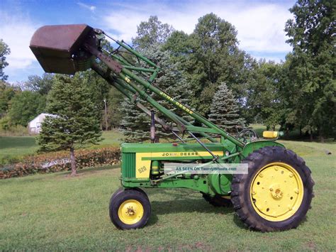 John Deere 520 Tractor & John Deere 45 Front Loader