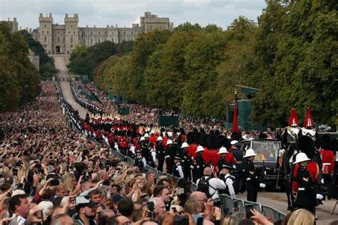 REINA ISABEL II REVELAN CERTIFICADO DE DEFUNCIÓN MURIÓ POR VEJEZ