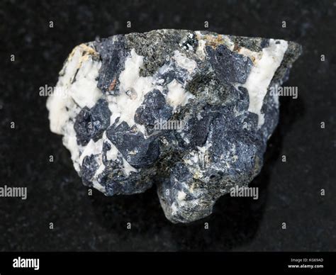 Perovskite Fotograf As E Im Genes De Alta Resoluci N Alamy