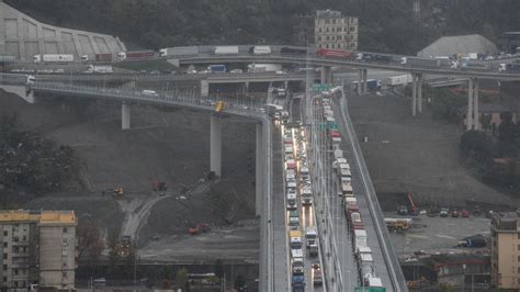 Neve Autostrade In Tilt E Tir Fermi Per Ore In Liguria L