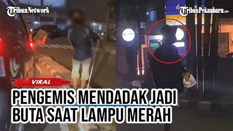 VIRAL PENGEMIS Di Bandung Pura Pura Buta Saat Lampu Merah Jalan Santai