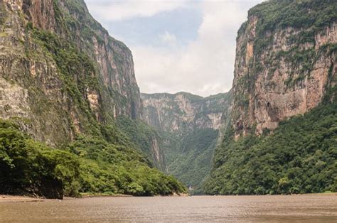 Visiting Mexico's Stunning Sumidero Canyon in Chiapas - Desk to Dirtbag