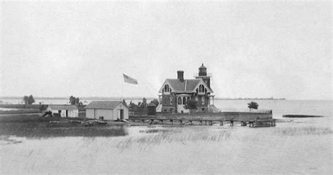 History of Belle Isle Lighthouse on the Detroit River - Great Lakes ...