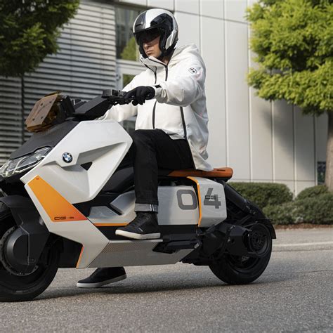 Au Dessus Stable Lectronique Scooter Electrique Bmw Ce Essai