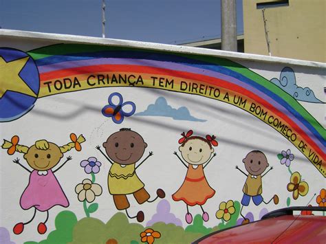 Arte Poesia Decoração Cenografia Pintura muro creche infantil CEI Erik