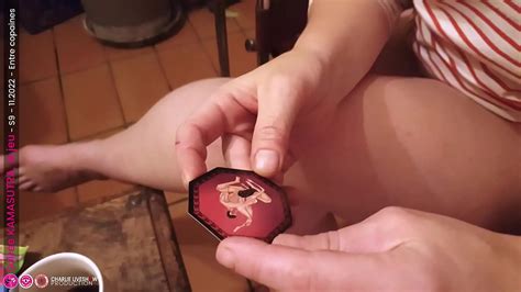 Soirée baise jeu de société chez Charlie XVIDEOS
