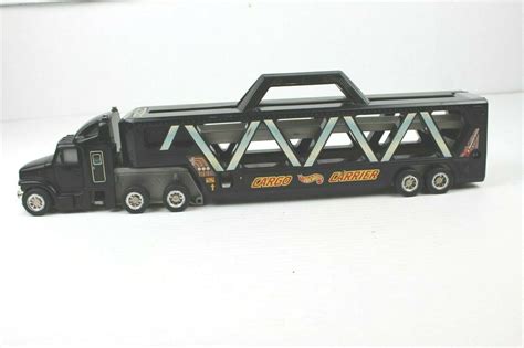 Vintage 1997 Hot Wheels Cargo Carrier Semi Truck Car Hauler Carrying ...