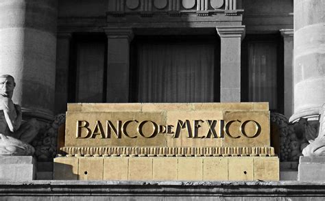 Eleva Banxico la tasa de interés 50 puntos base para contener la