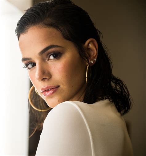 Foto Bruna Marquezine Usa Look Grifado Inspirado No Carnaval Para