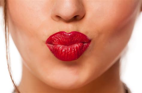 Lip Plumper Facts And How To Use ReviewThis