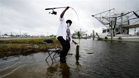 At Least 1 Dead As Hurricane Zeta Hammers Gulf Coast