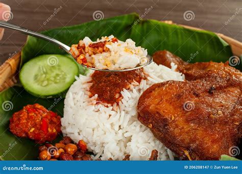 Nasi Kukus Ready To Eat Stock Image Image Of Gourmet 206208147