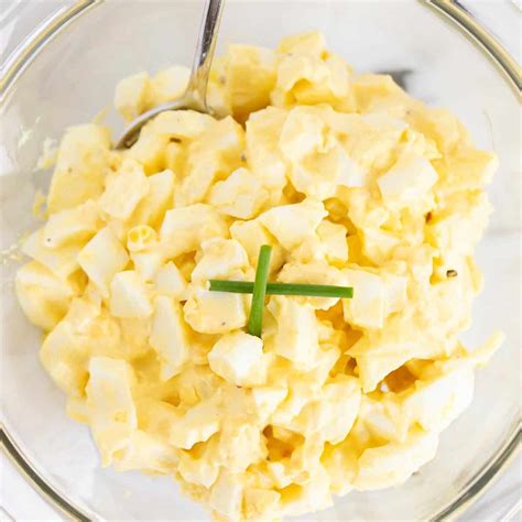 EASY 4-Ingredient Egg Salad Recipe - I Heart Naptime