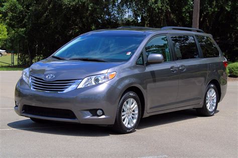 Certified Pre Owned 2017 Toyota Sienna Xle Premium Fwd 4d Passenger Van