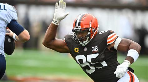 Myles Garrett, Browns defense stifle Titans in blowout win | Fox News