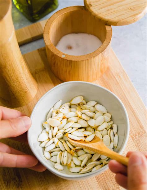 Roasted Squash Seeds How To Roast Crispy Winter Squash Seeds