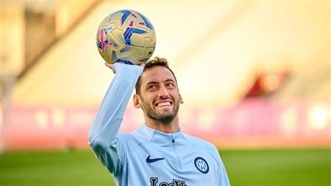 Ultimora Inter Calhanoglu Tornato In Gruppo Cosa Filtra Verso Il