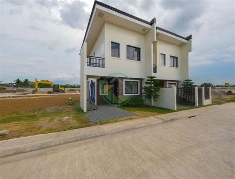 Single Attached House For Sale Nuvali Calamba Laguna Properties