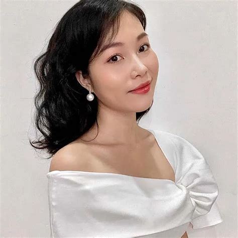 Son Gucci Nude Sally Soft Honey Rouge De Beauté Brillant Màu Hồng Nude Vua Hàng Hiệu