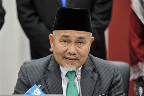 Malaysians Must Know The Truth Netizens Ask The Pas Leader Why Are