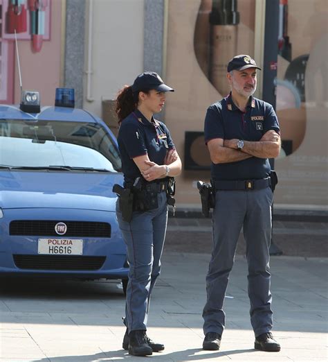 Violenta La Ex E La Rapina Obbedisci O Uccido Tutti