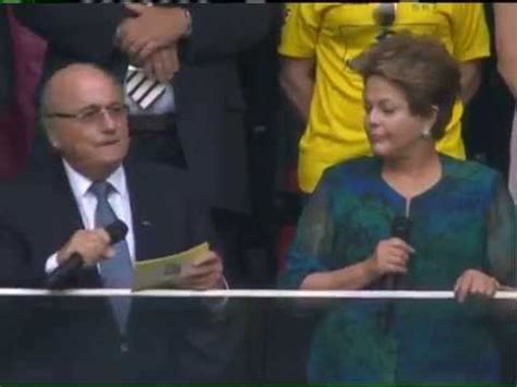 Presidenta Dilma é vaiada na Copa das Confederações YouTube