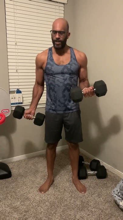 Static Bicep Curls Mannyfitness Youtube