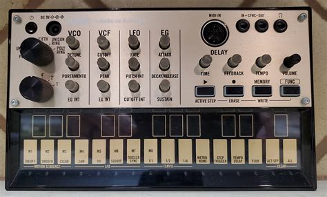 Korg Volca Keys Analog Loop Synthesizer Present Reverb