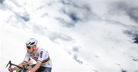 Mathieu Van Der Poel Zegeviert Opnieuw In Parijs Roubaix En Vindt Het