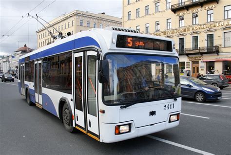 In Russia, Public Bus Can Be Your Craziest Night Club Ever! - SpeedLux