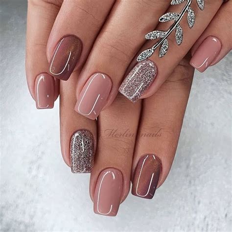 Elegant Nude Summer Nail Idées vernis à ongles Vernis à ongles
