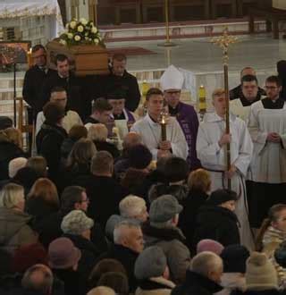 Ostatnie pożegnanie Śp Roberta Bartołd organisty i instruktora