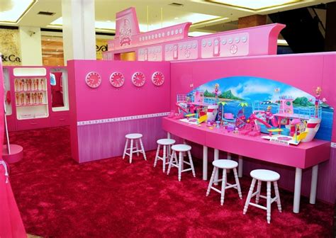 Exposicao Barbie E Hot Wheels Macetes De M E