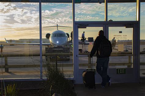 Lgb 5 Things We Love About Long Beach Airport Stuck At The Airport