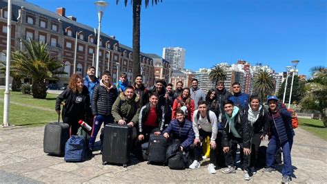 Veinte Estudiantes Viajaron A Mar Del Plata Para Cubrir Las Finales De