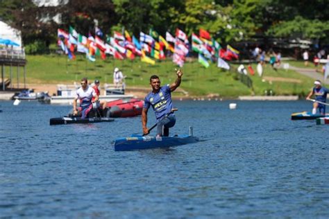 Isaquias Queiroz Leva A Prata No Mundial De Canoagem Velocidade