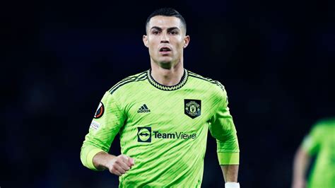 Ronaldo Signs €200m Deal Ex Man Utd Star Delighted With Inspiring