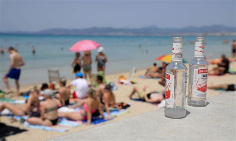 Deutscher Mallorca Tourist Stiehlt Radlader Und Baut Unfall