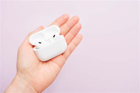 Executives Explain Why AirPods Pro With Lightning Do Not Support