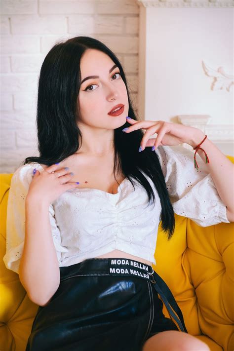 Id Anna From Zaporozhye Ukraine Years Old Brunette Brown Eyes