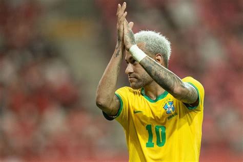 Neymar Faz Cara De Choro E Mostra Les O Sofrida Em Treino F P