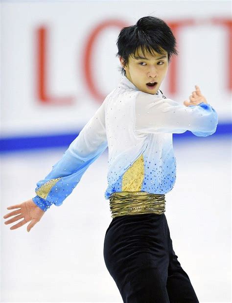 フィギュアスケート全日本選手権男子SPで10263点をマークし首位に立った羽生結弦真駒内セキスイハイムアイスアリーナで2015年12月