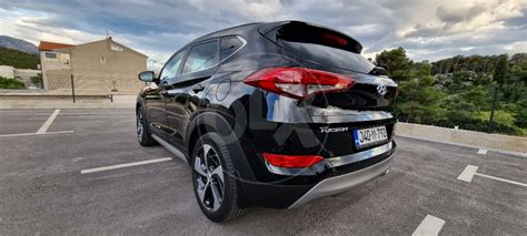 Hyundai Tucson Dizel 2 0 Motor 185 Konja 4WD Automatik Automobili