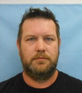 Jason Eric Berglund A Registered Sex Violent Or Drug Offender In Lawrence Ks At