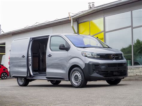 Nowy Opel Vivaro Furgon Extra Long 2 0d 144 KM S S dostępny od ręki