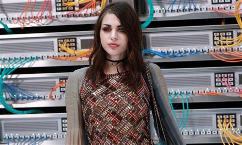 Frances Bean Cobain Shares Emotional Conversation With Her Grandmother