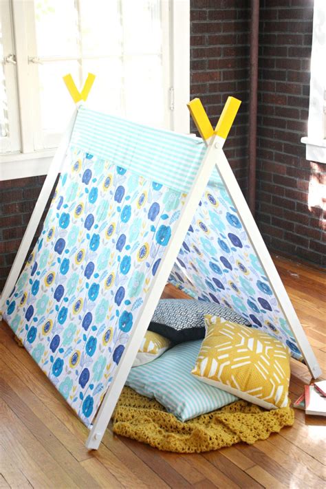 Diy Kids Play Tent Diy Craft Projects The Pretty Life Girls